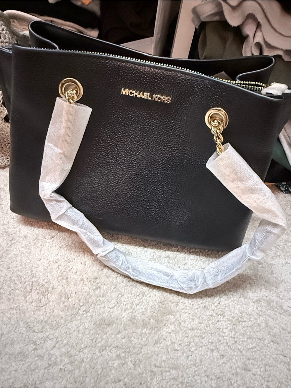 MICHAEL KORS Black Pebbled Leather Shoulder Bag with Gold Hardware